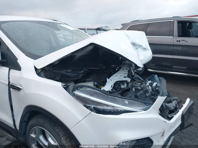 1FMCU9J92KUB29027 Ford Escape Titanium