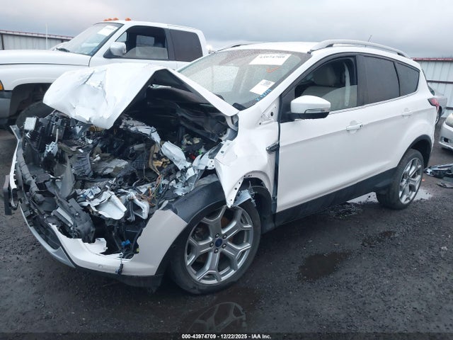 1FMCU9J92KUB29027 Ford Escape Titanium