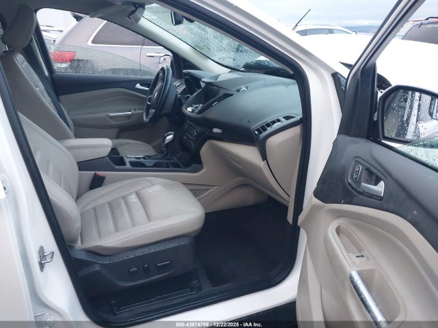 1FMCU9J92KUB29027 Ford Escape Titanium