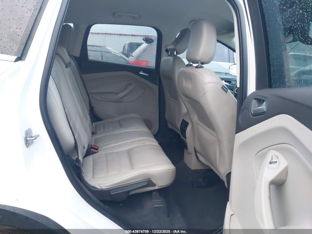 1FMCU9J92KUB29027 Ford Escape Titanium