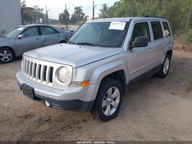 Jeep Patriot Latitude 2014 1C4NJPFB8ED502355 Image 2