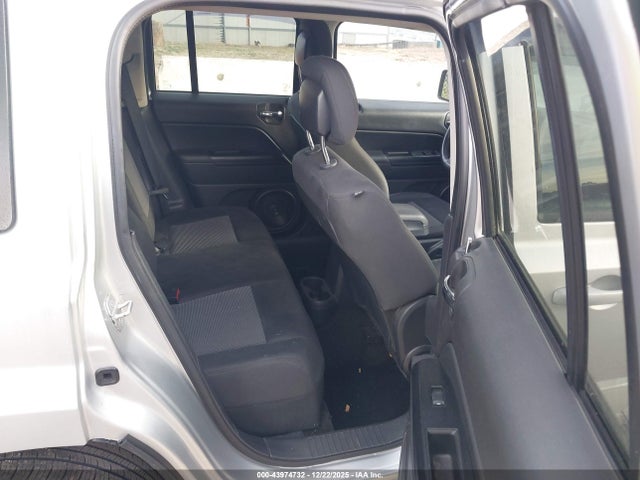 Jeep Patriot Latitude 2014 1C4NJPFB8ED502355 Image 8