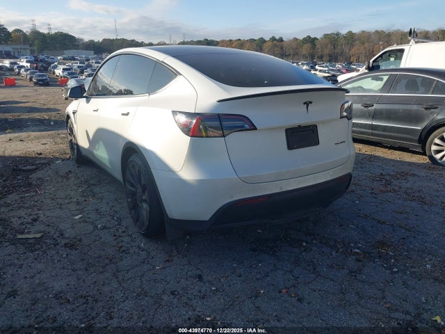 2022 TESLA MODEL Y 7SAYGDEF1NF375927 Photo 2