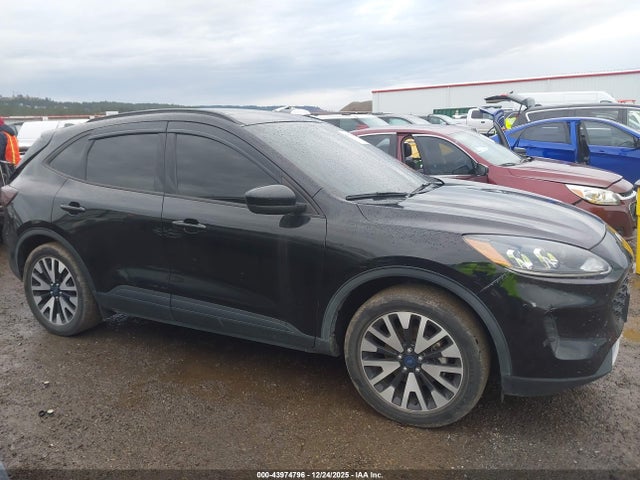 1FMCU9BZXLUC45317 Ford Escape Se Sport Hybrid