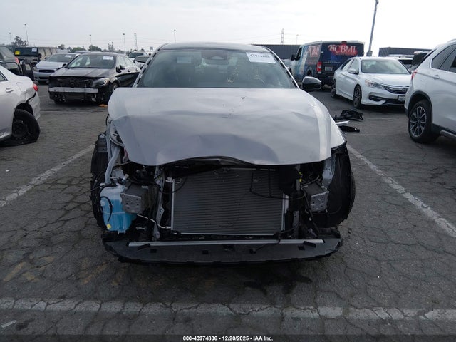 JTDAAAAF8T3042252 Toyota Crown Limited