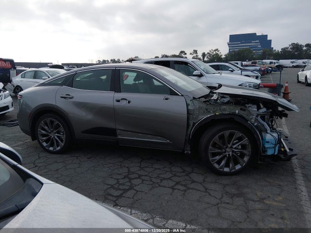 JTDAAAAF8T3042252 Toyota Crown Limited