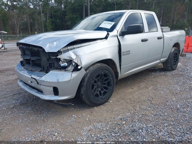 RAM 1500 Express 4x2 6'4 Box 2018 1C6RR6FG7JS211228 Image 2