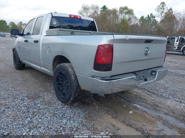 RAM 1500 Express 4x2 6'4 Box 2018 1C6RR6FG7JS211228 Image 3