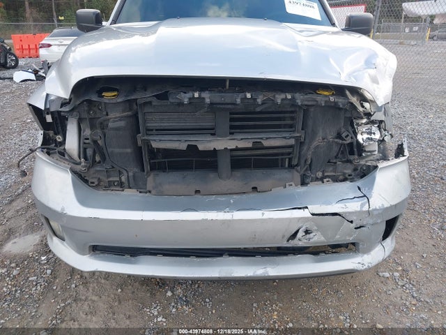 RAM 1500 Express 4x2 6'4 Box 2018 1C6RR6FG7JS211228 Image 6