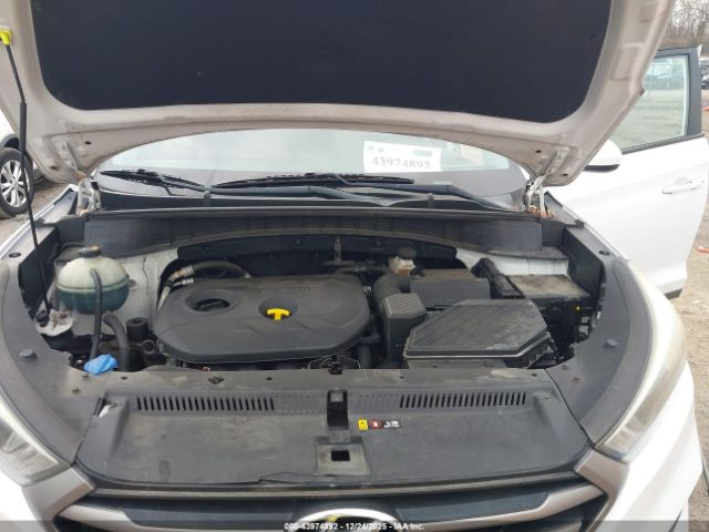 2016 HYUNDAI TUCSON KM8J33A45GU113813 Photo 9