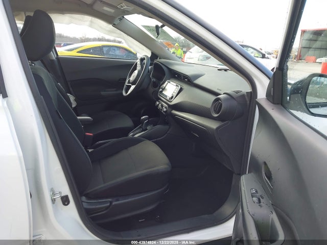 2025 NISSAN KICKS PLAY 3N1CP5BV2SL486155 Photo 4