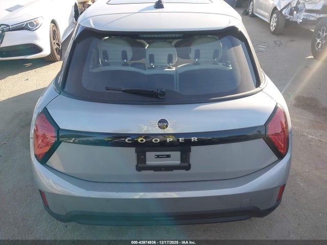 Mini Hardtop Cooper 2025 WMW43GD02S2W88650 Image 16