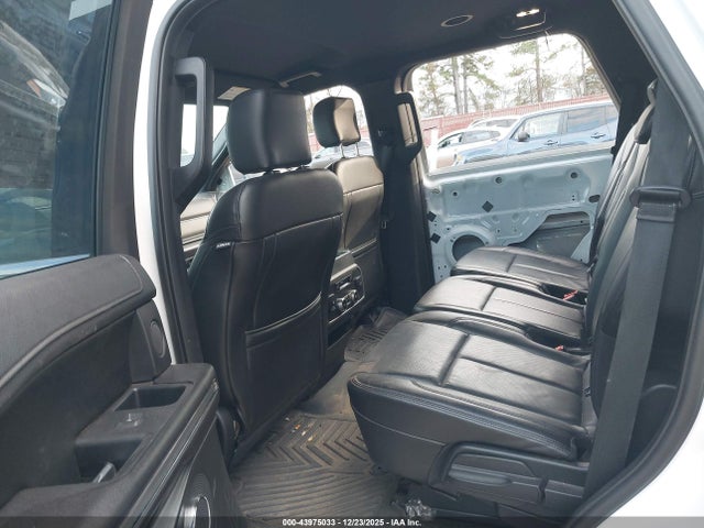 1FMJU1HT1JEA50273 Ford Expedition Xlt
