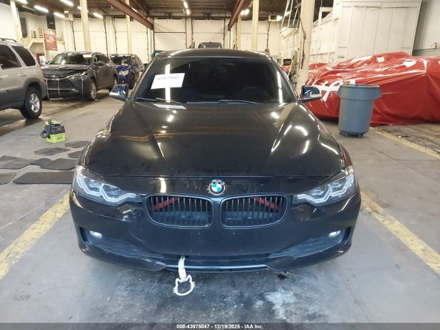 WBA3B1C55EK132829 BMW 320i