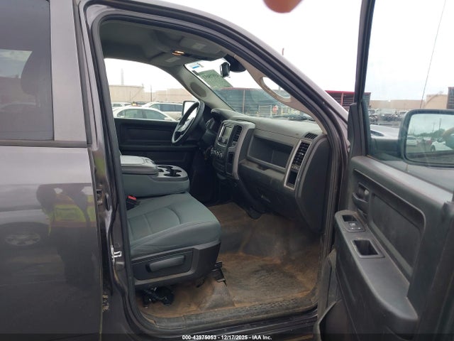 1C6RR7KG7GS390472 RAM 1500 Tradesman