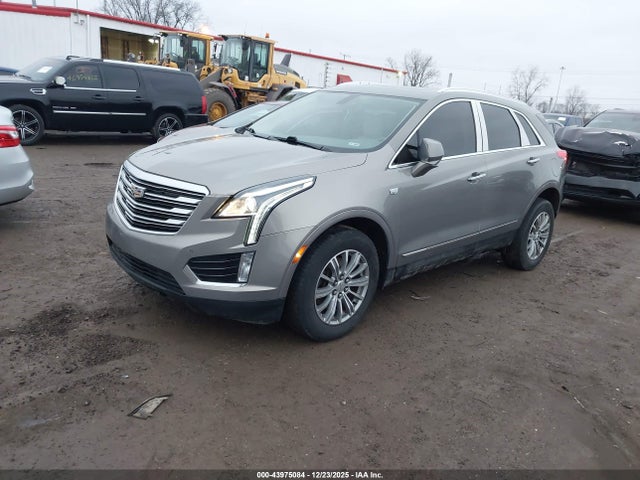 2018 CADILLAC XT5 1GYKNCRS9JZ127093 Photo 1
