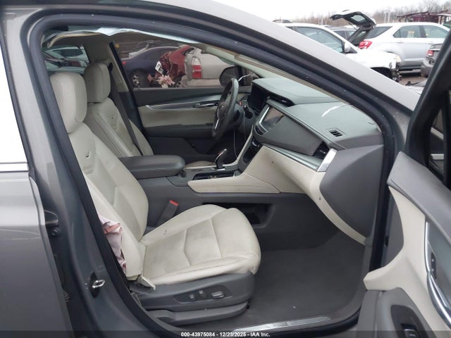 2018 CADILLAC XT5 1GYKNCRS9JZ127093 Photo 4