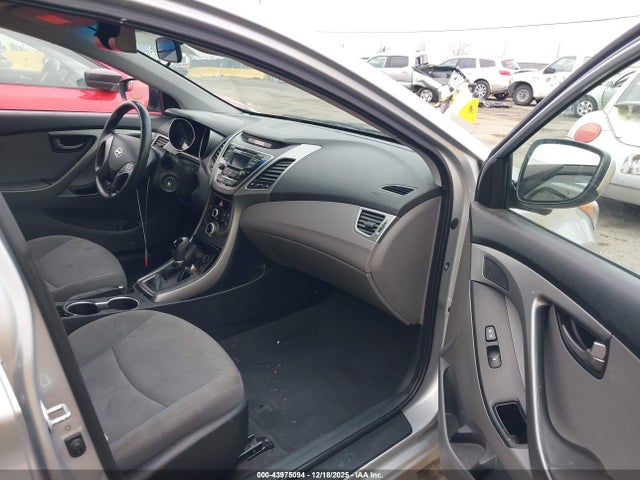 5NPDH4AE0EH512606 Hyundai ELANTRA SE