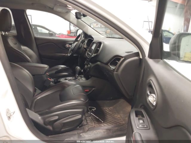 2019 JEEP CHEROKEE 1C4PJMBNXKD228157 Photo 4