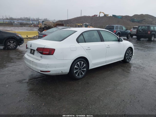 Aukcja sprzedaży 2017 Volkswagen Jetta 1.4t S, vin: 3VW2B7AJ8HM352624, numer aukcji: 43975116