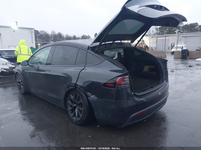 2025 TESLA MODEL X 7SAXCDE53SF469804 Photo 2