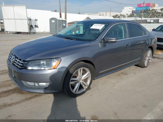 Volkswagen Passat 1.8t Sel Premium 2014 1VWCT7A33EC044132 Image 2