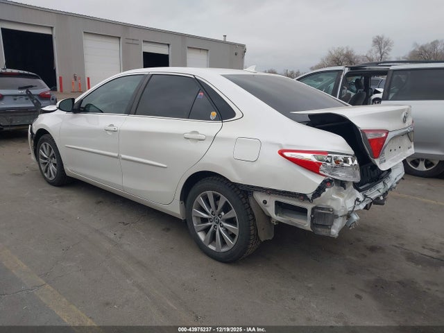 Toyota CAMRY XLE 2017 4T1BF1FK4HU728040 Image 3