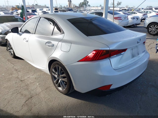 Lexus IS 300 2019 JTHBA1D22K5088772 Image 3