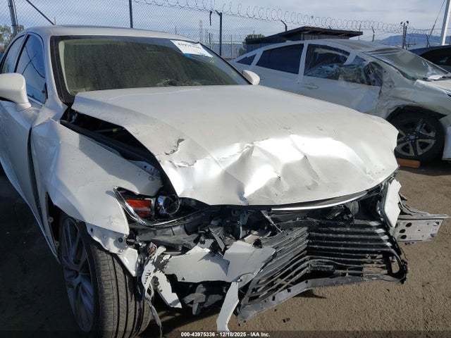 JTHBA1D22K5088772 Lexus IS 300