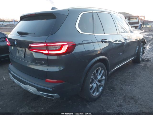 2019 BMW X5 5UXCR6C57KLL51582 Photo 3