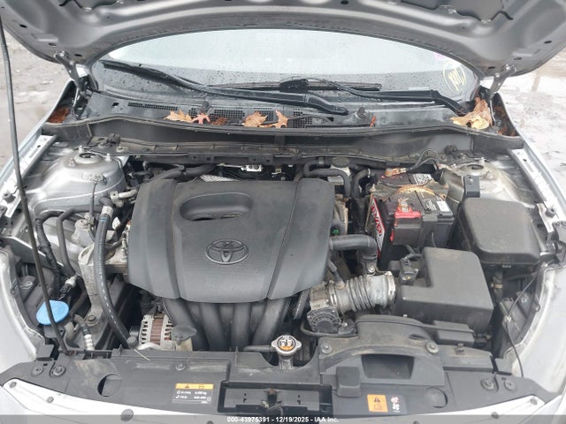 2017 Toyota Yaris Ia მანქანა იყიდება აუქციონზე, vin: 3MYDLBYV0HY172617, აუქციონის ნომერი: 43975391