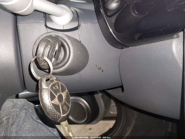 2006 MINI COOPER WMWRC33596TK19017 Photo 10