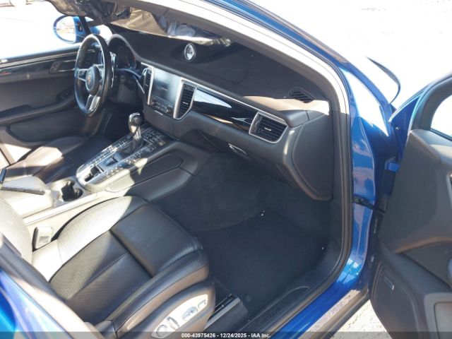 2018 PORSCHE MACAN WP1AA2A55JLB17210 Photo 4