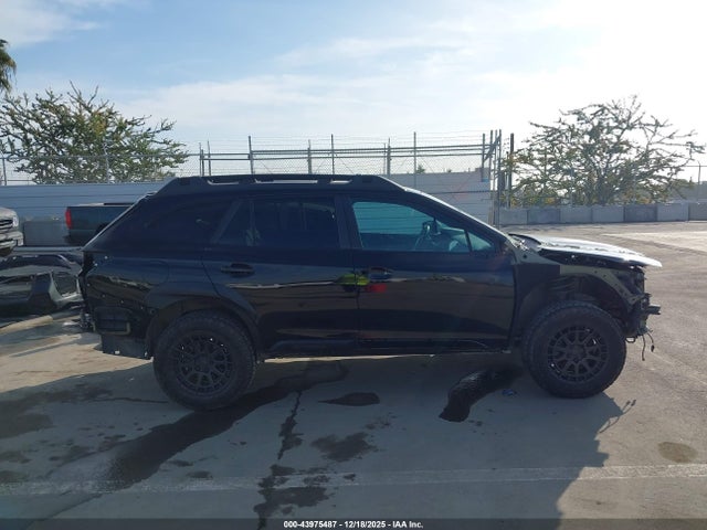4S4BTGSD8R3162894 Subaru Outback Wilderness