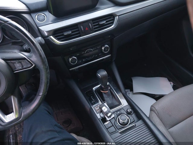 JM1GL1V56H1155187 Mazda Mazda6 Touring