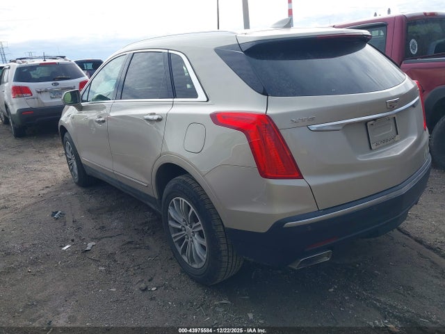 2017 CADILLAC XT5 1GYKNBRS5HZ139889 Photo 2