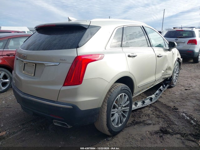 2017 CADILLAC XT5 1GYKNBRS5HZ139889 Photo 3