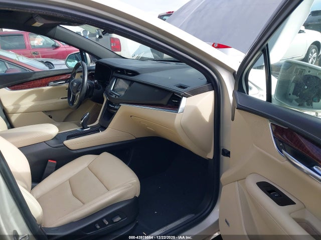 2017 CADILLAC XT5 1GYKNBRS5HZ139889 Photo 4