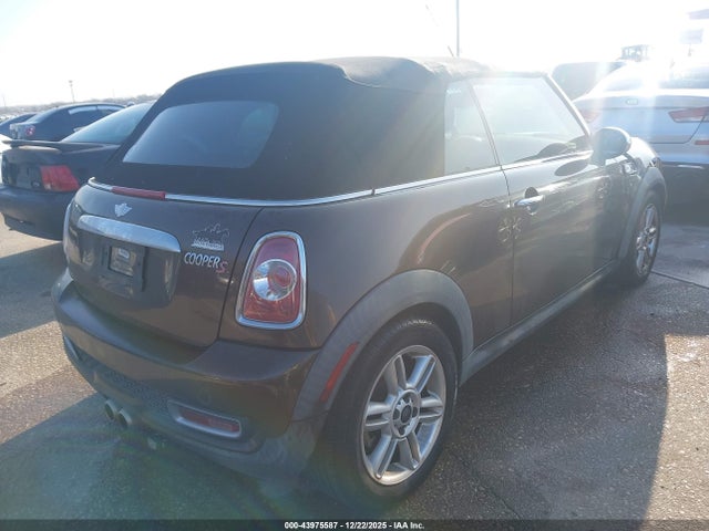 2011 MINI COOPER S WMWZP3C53BT249516 Photo 3