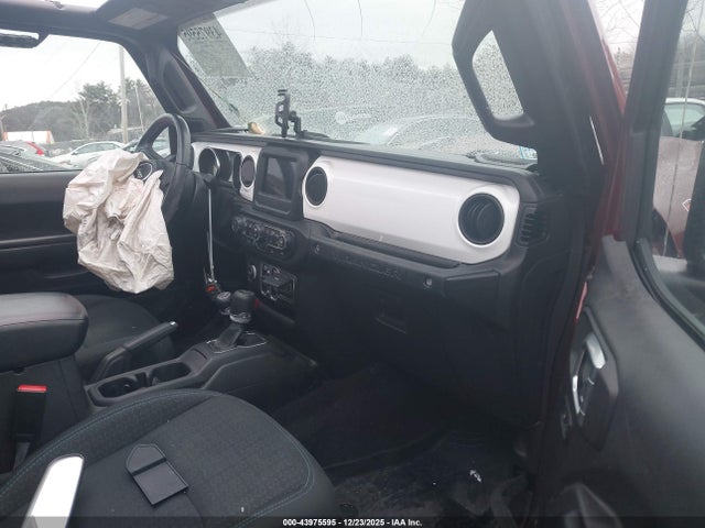 1C4HJXDN4MW723075 Jeep Wrangler Unlimited Islander 4x4