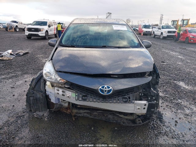 Toyota Prius V Four 2017 JTDZN3EU0HJ065653 Image 13