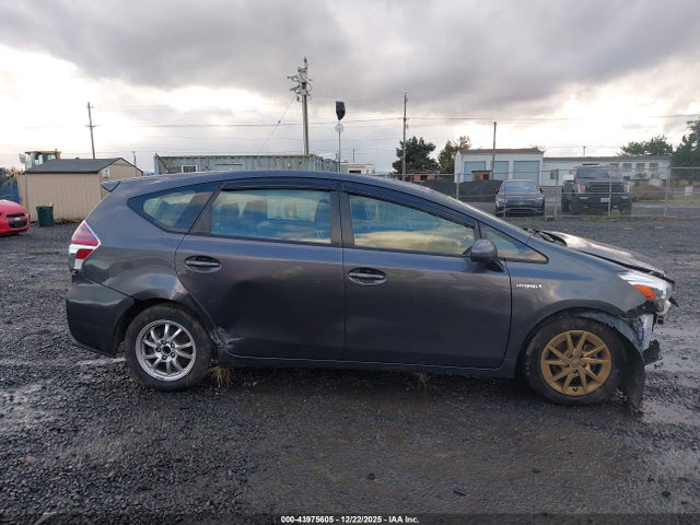 Toyota Prius V Four 2017 JTDZN3EU0HJ065653 Image 14