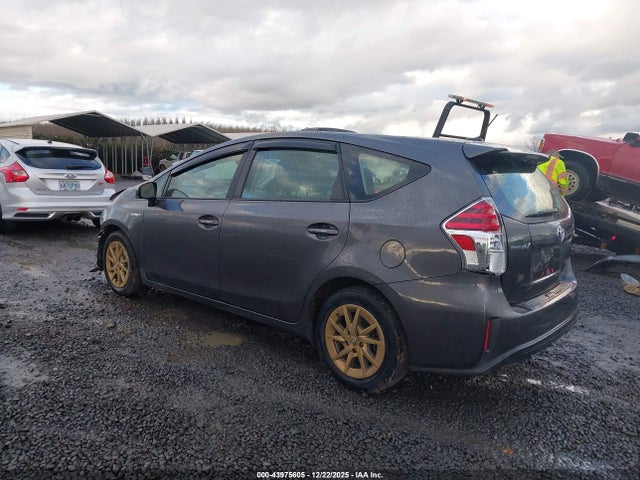 Toyota Prius V Four 2017 JTDZN3EU0HJ065653 Image 3