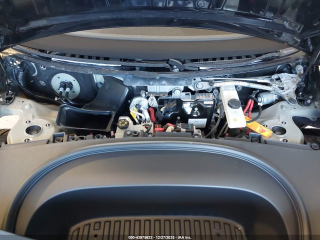 2025 TESLA MODEL 3 5YJ3E1ET0SF057813 Photo 9