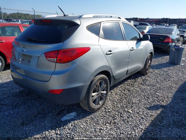 KM8JU3AG8FU012688 Hyundai TUCSON SE