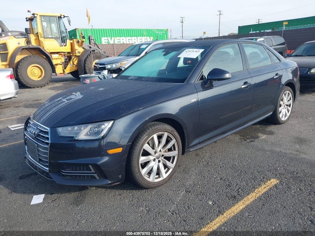 2018 AUDI A4 WAUKMAF42JA223324 Photo 1