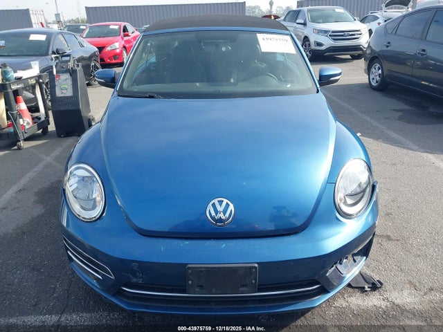 3VW5DAAT0JM515018 Volkswagen Beetle 2.0t Coast/2.0t S/2.0t Se