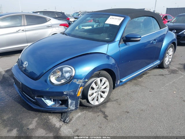 3VW5DAAT0JM515018 Volkswagen Beetle 2.0t Coast/2.0t S/2.0t Se