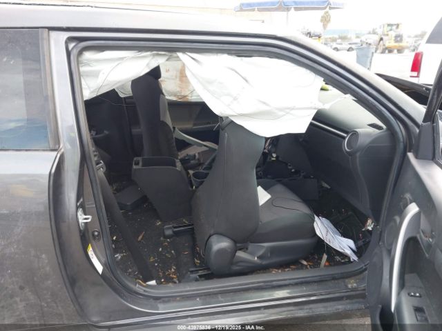 2015 SCION TC JTKJF5C73F3093329 Photo 4