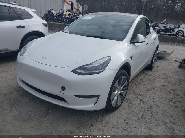 2023 TESLA MODEL Y 7SAYGDEE1PA117401 Photo 1
